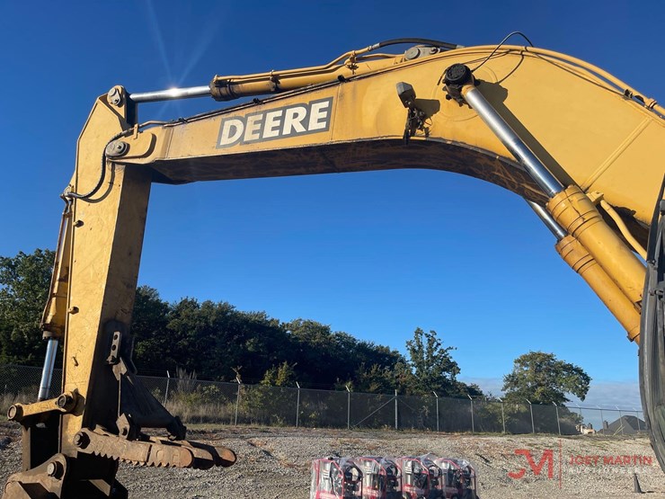 deere-330c-lc-image-15