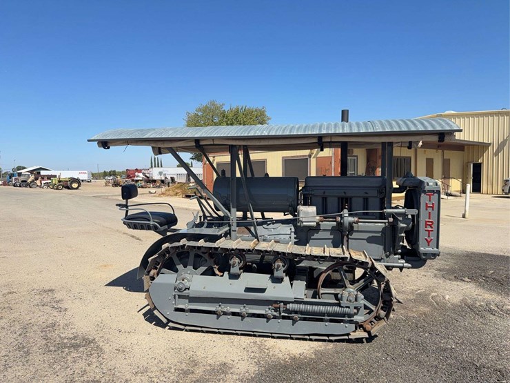 caterpillar-thirty-with-canopy-image-8
