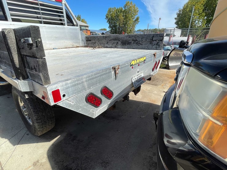 2004-gmc-2500hd-image-28