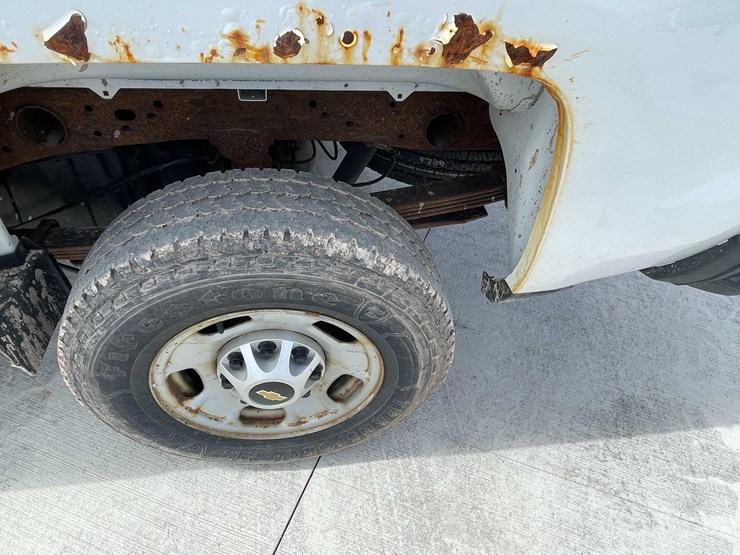2016-chevrolet-2500-image-24