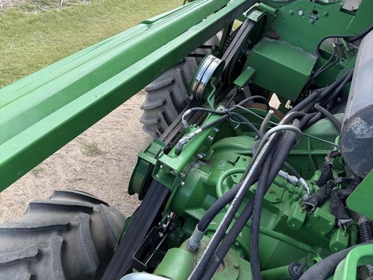 2011-john-deere-9770-sts-image-97