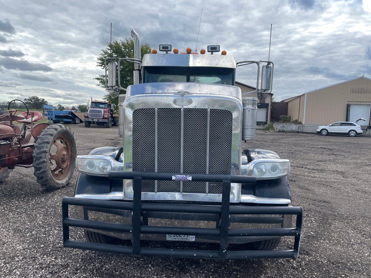 #116-•-2013-peterbilt-day-cab-semi-(title-in-delay)-(denmark-wi)-image-2