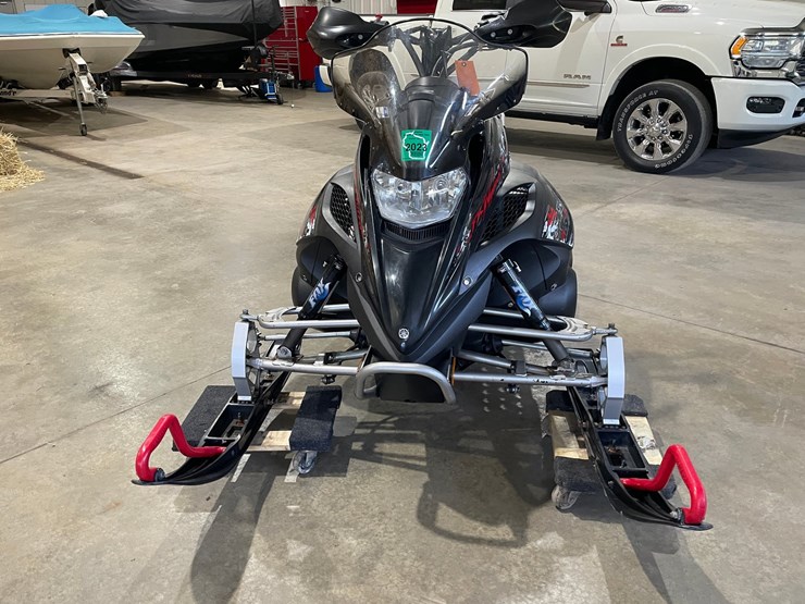 #3152-•-2008-yamaha-fx-nytro-snowmobile-image-2