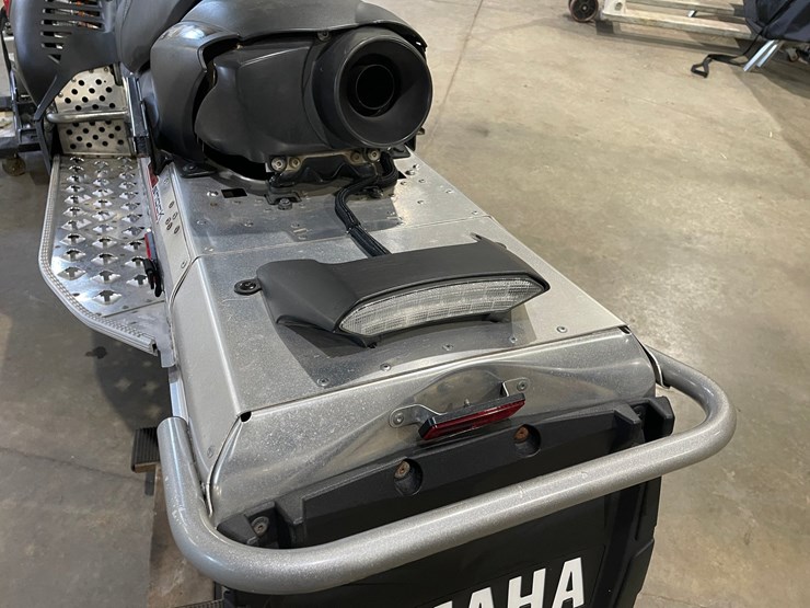 #3152-•-2008-yamaha-fx-nytro-snowmobile-image-27
