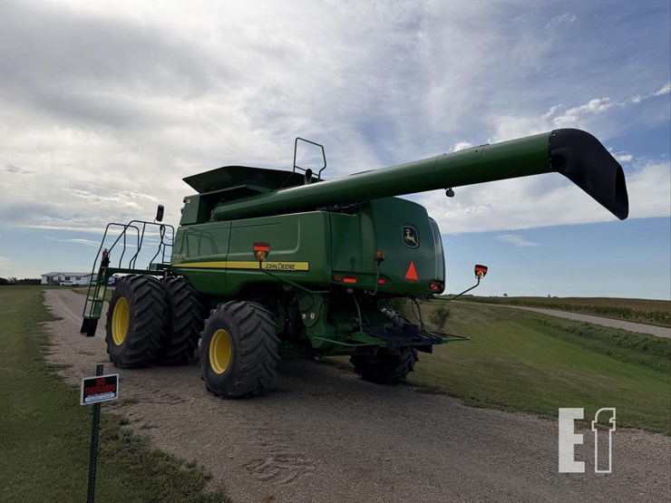 2011-john-deere-9770-sts-image-7