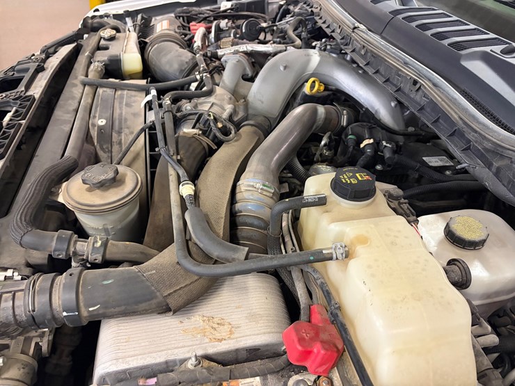 2020-ford-f550-xl-image-20