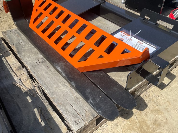 #2015-•-wolverine-skid-steer-pallet-fork-attachment-image-8
