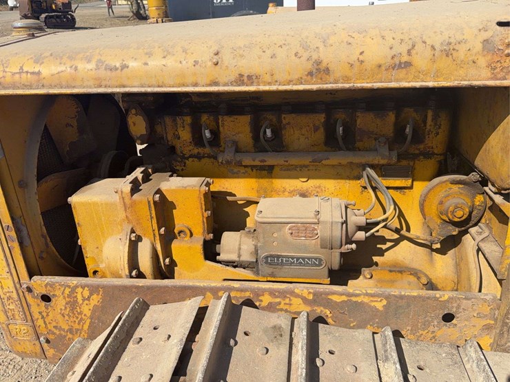 caterpillar-r2-image-20