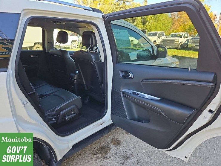 2015-dodge-journey-image-26