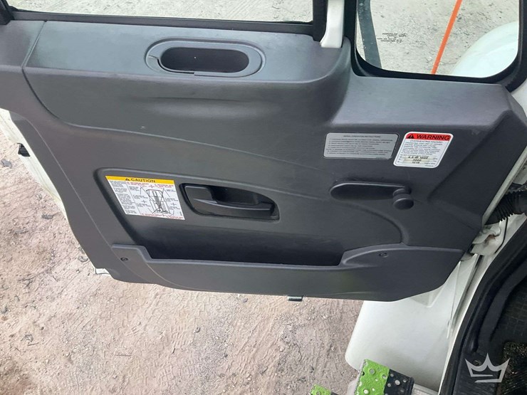 2015-international-durastar-4300-image-11