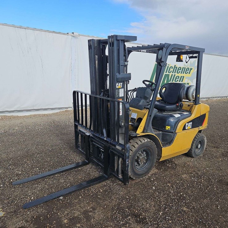 2017 CATERPILLAR GP25N