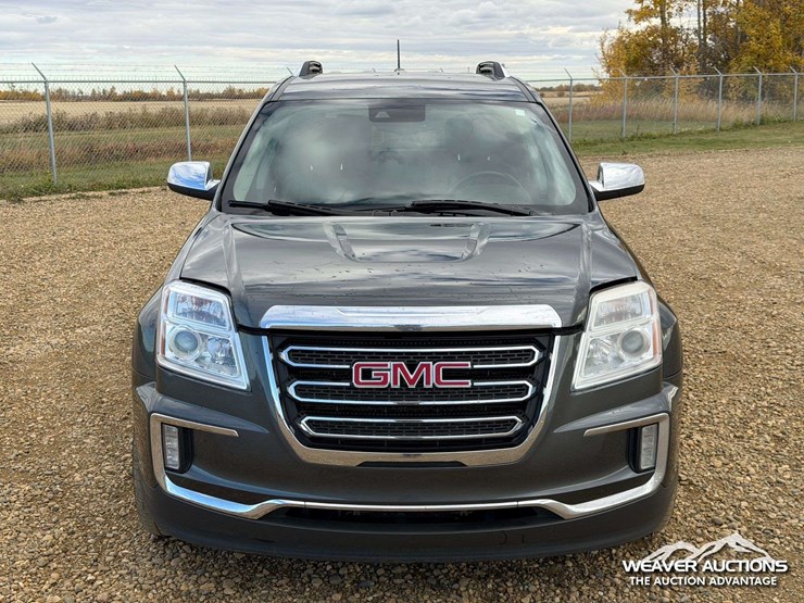 2017-gmc-terrain-slt-image-30