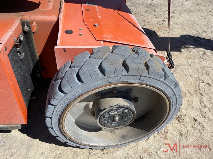 2018-jlg-e450aj-image-11