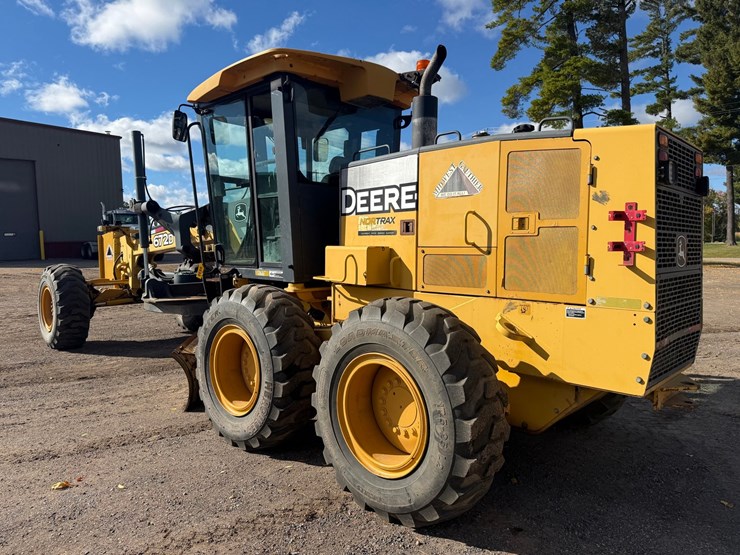deere-672d-image-3