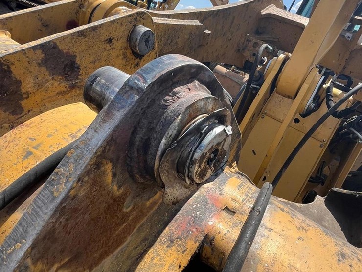 caterpillar-914m-image-14
