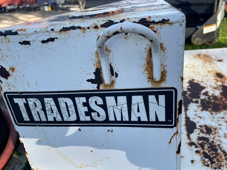 #3236-•-tradesmen-l-fuel-tank-image-6