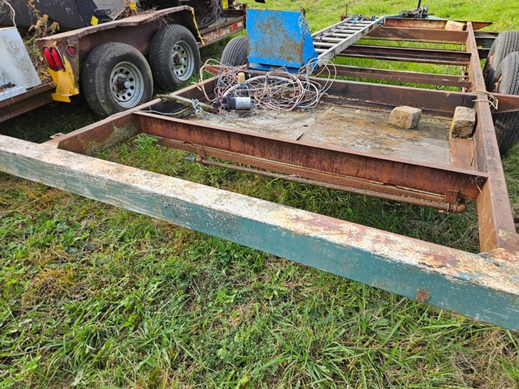 #2131-•-tandem-axle-utility-trailer-image-22