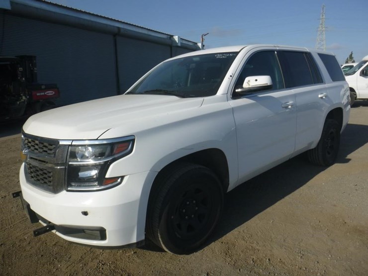 2020-chevrolet-tahoe-image-2