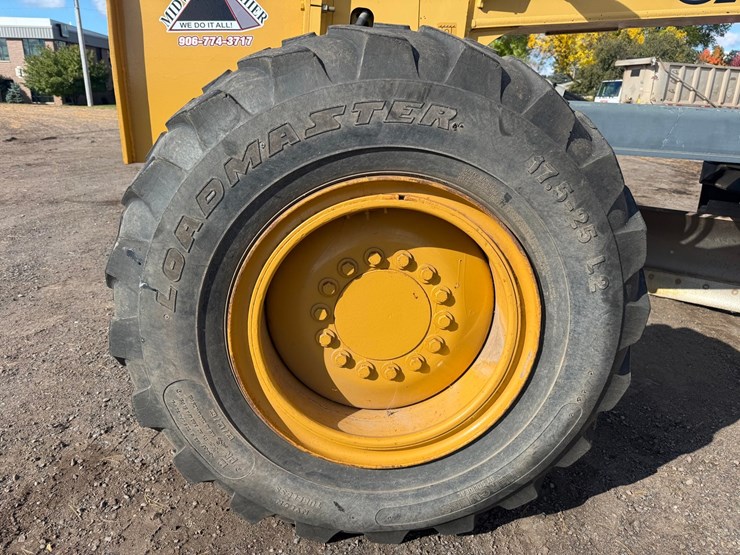 deere-672d-image-127