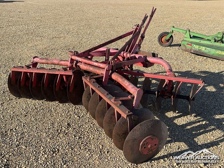 massey-ferguson-8-image-3