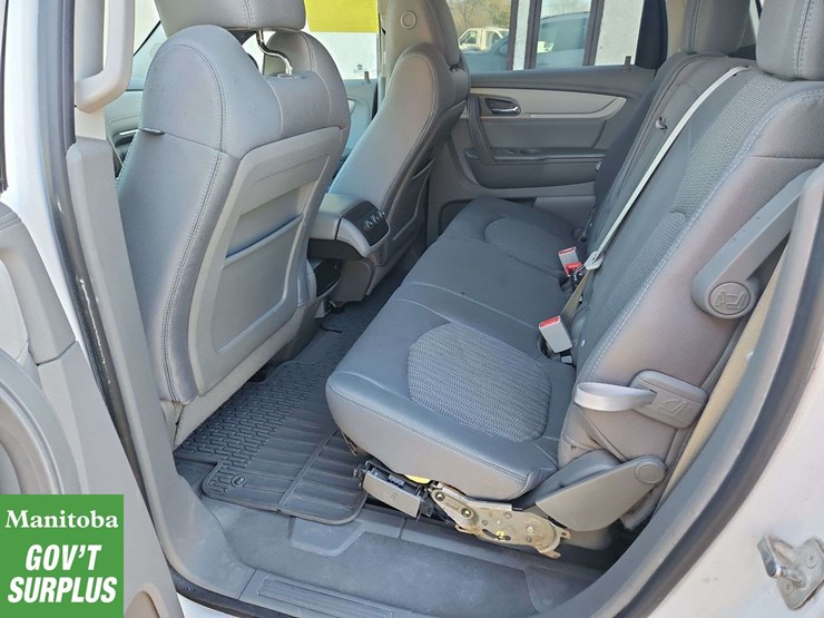 2016-chevrolet-traverse-image-24
