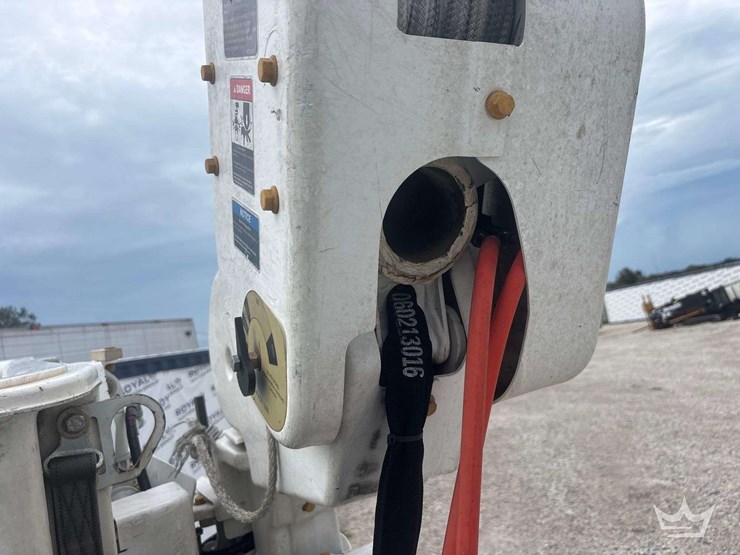 2019-ford-f550-image-35