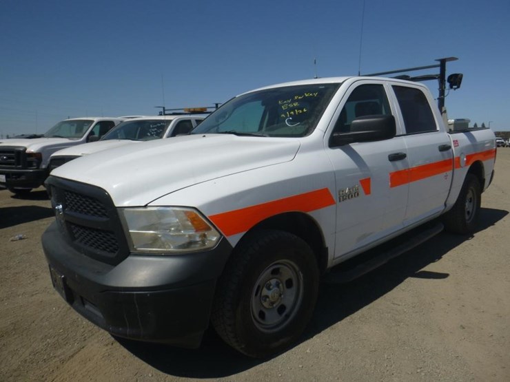 2016-dodge-1500-image-2