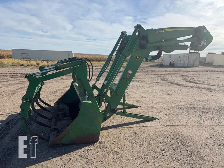 john-deere-640r-image-1