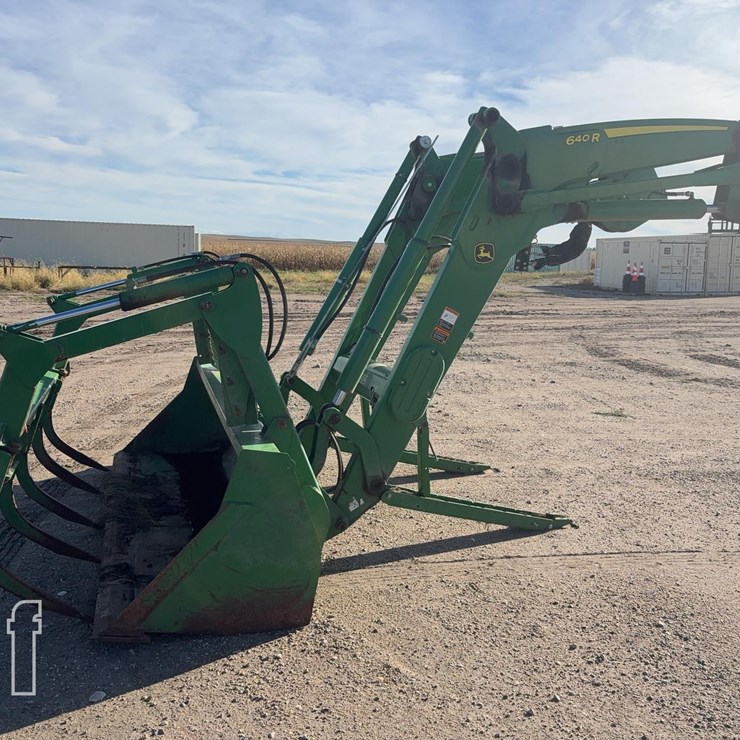 JOHN DEERE 640R