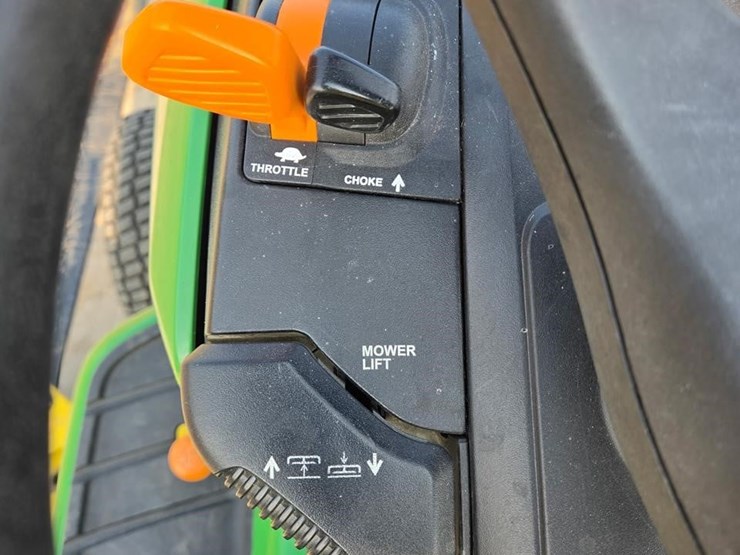 john-deere-x530-image-16
