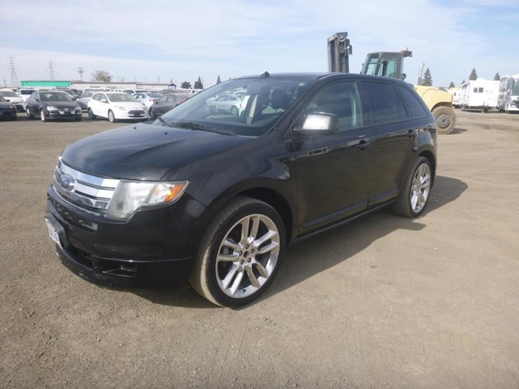2010-ford-edge-image-1