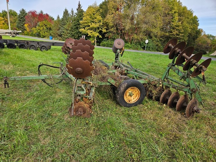 #2129-•-john-deere-disc-image-2