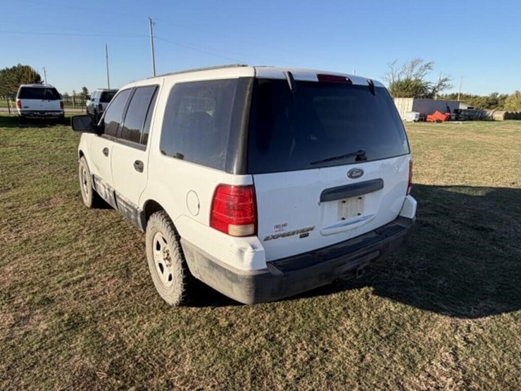 2004-ford-expedition-xlt-image-6