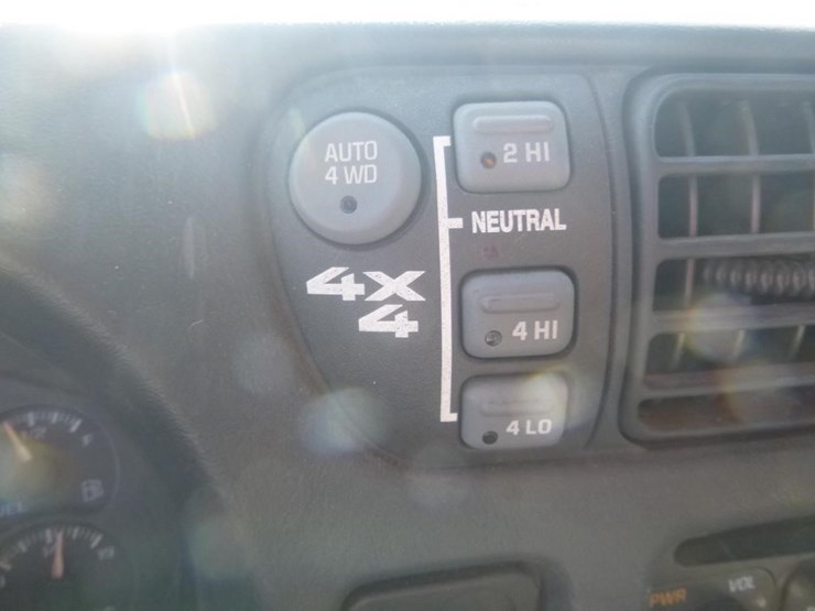 2002-chevrolet-blazer-image-10