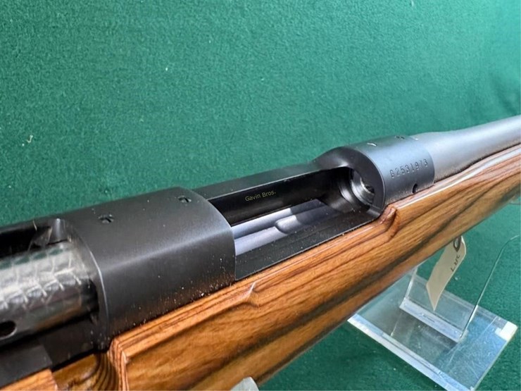 winchester-mdl.70-7mm-wsm-rifle-image-9