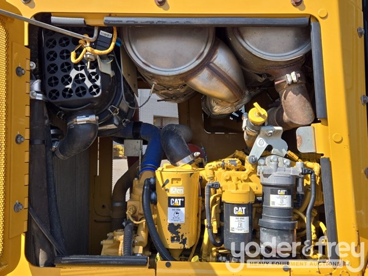 2021-caterpillar-d4-lgp-image-44