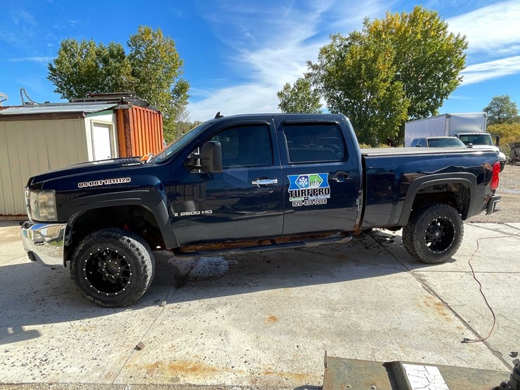 2007-chevrolet-2500-image-2