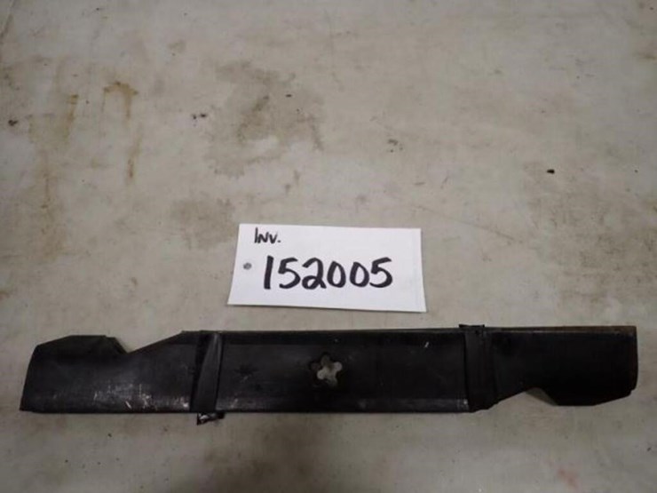 qty-of-2-17.5"-lawn-mower-blades-image-1