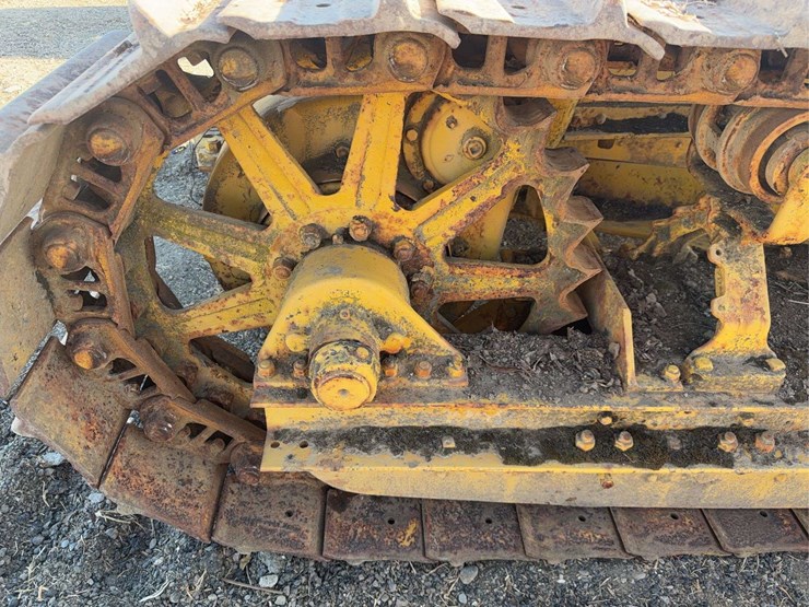 caterpillar-60-image-15
