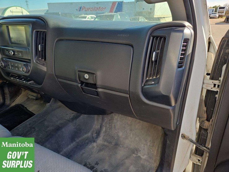 2017-chevrolet-silverado-3500hd-image-22