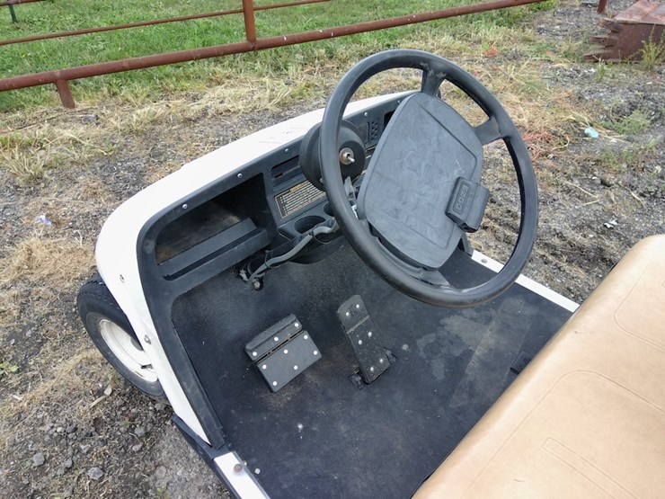 ez-go-golf-cart-image-6