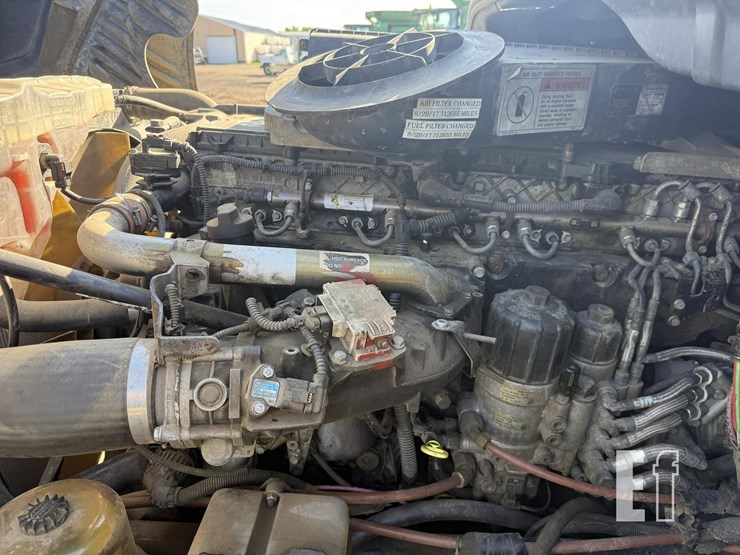 2009-freightliner-cascadia-125-image-23