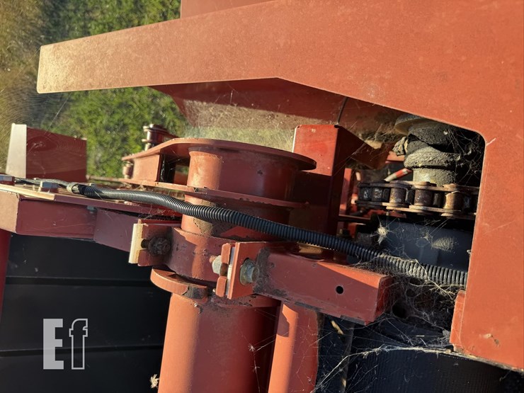 new-holland-br7090-image-42