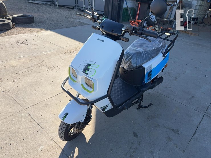 2026-sdlanch-irmoto-two-wheeled-electic-scooter-11048-image-2