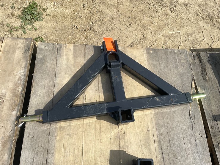 #2042-•-wolverine-skid-steer-quick-hitch-mount-image-1