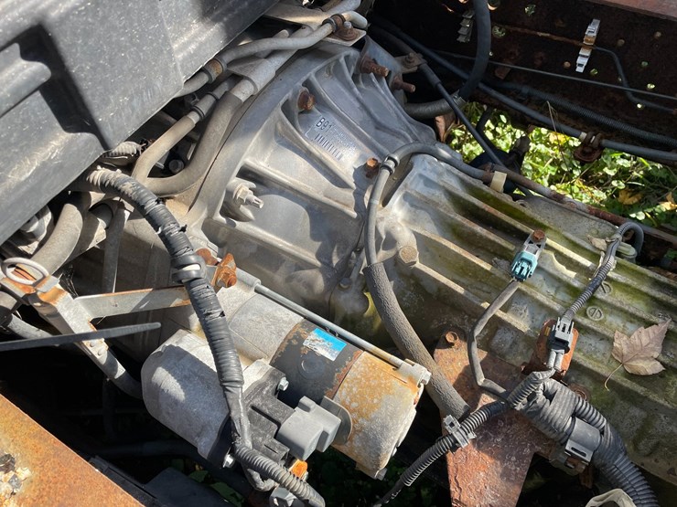 isuzu-nqr-image-40