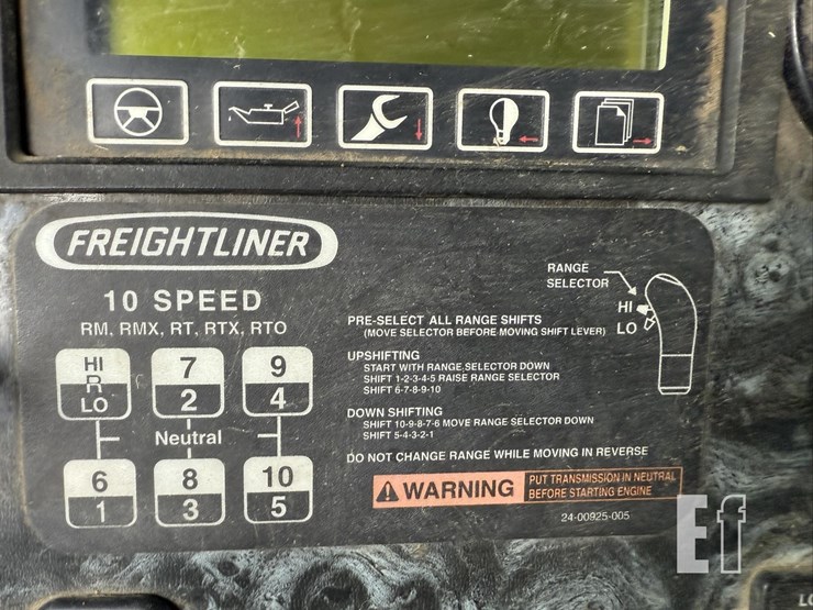 2002-freightliner-image-35