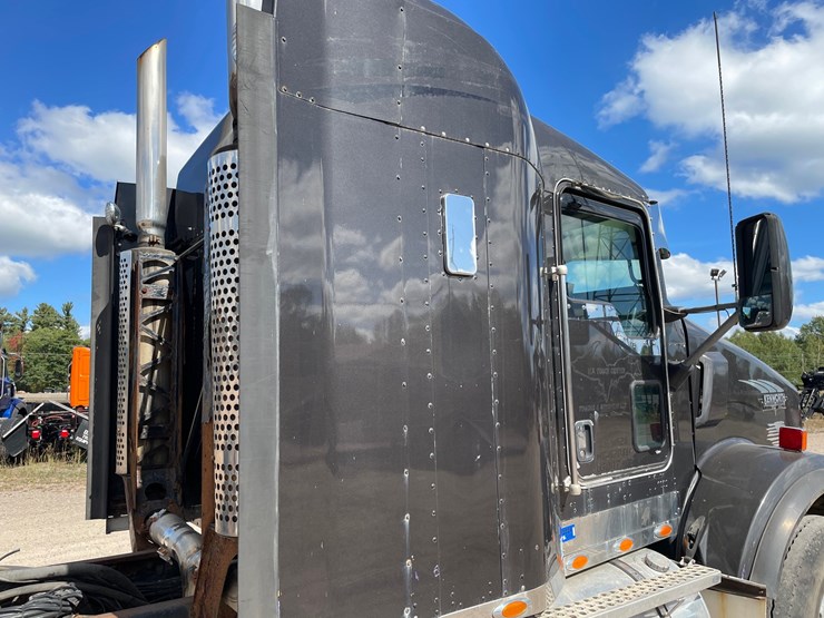 2005-kenworth-t800-image-55