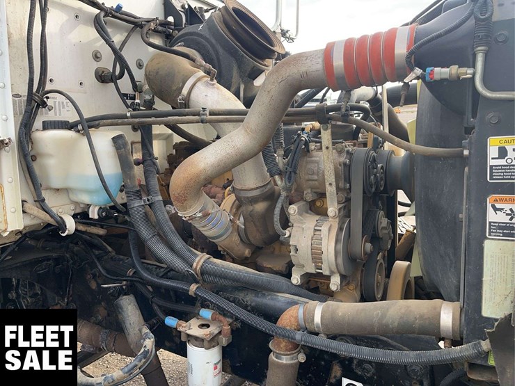 2007-peterbilt-335-image-23