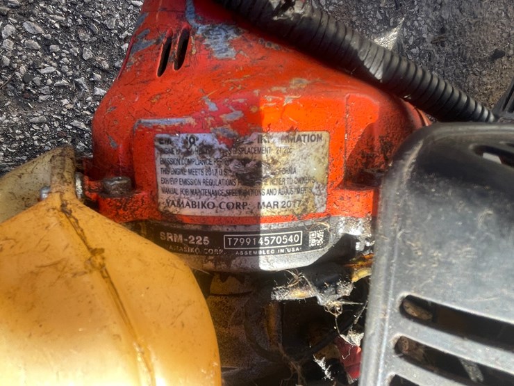 #1858-•-(4)-gas-powered-lawn-tools-image-9